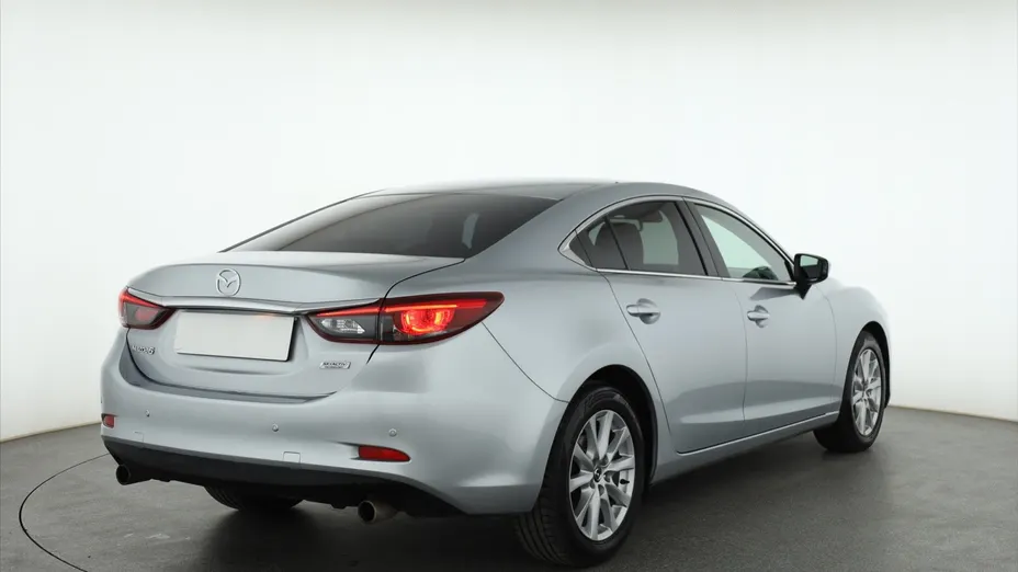 Mazda 6 -