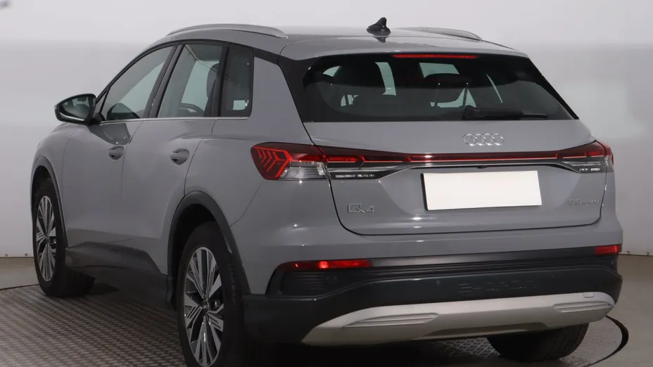 Audi Q4 e-tron -