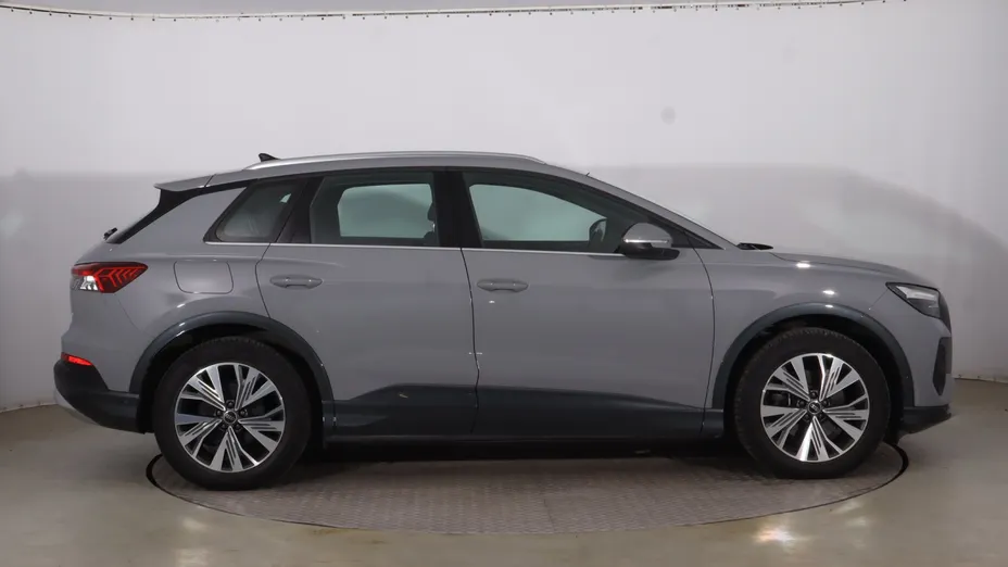 Audi Q4 e-tron -