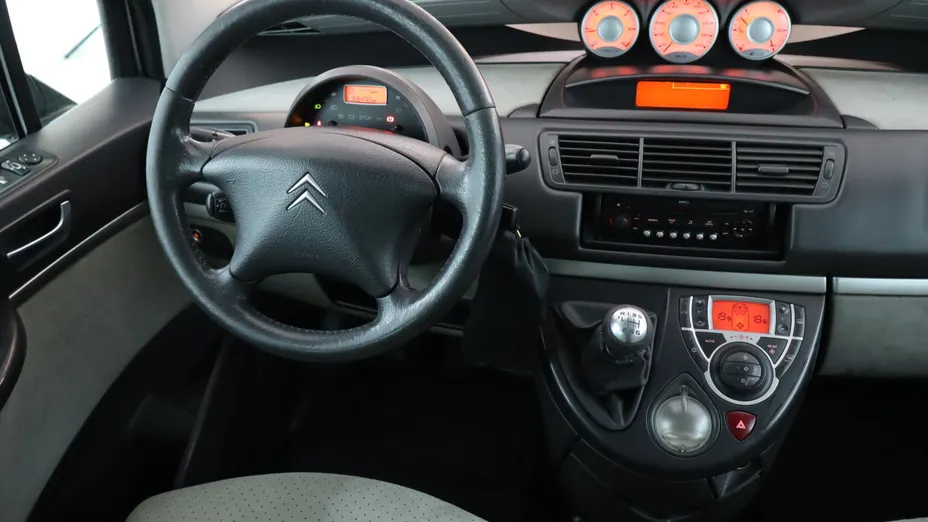 Citroen C8 -