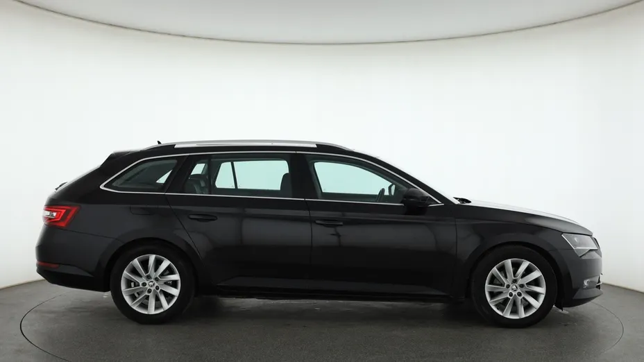 Skoda Superb -