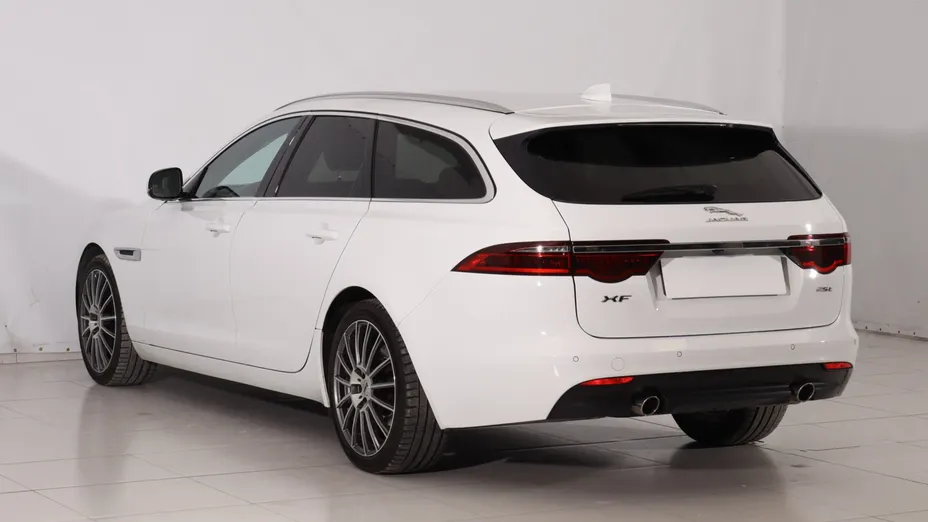 Jaguar XF -