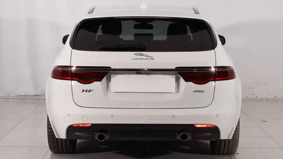 Jaguar XF -