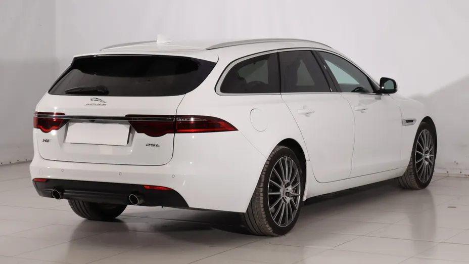 Jaguar XF -