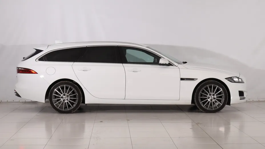 Jaguar XF -