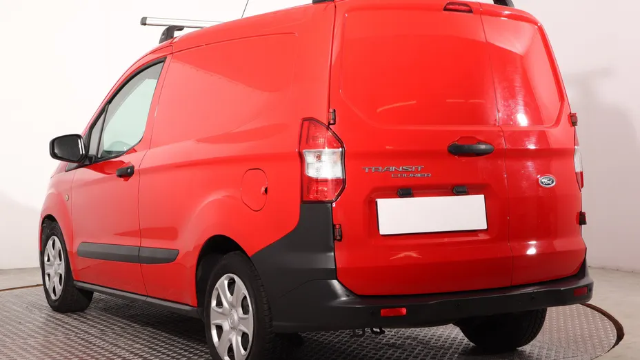 Ford Transit Courier -