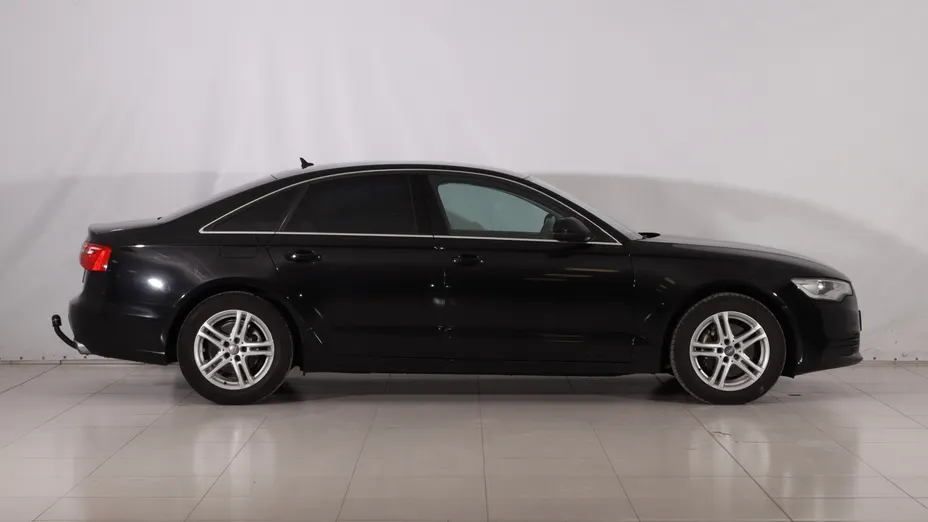 Audi A6 -