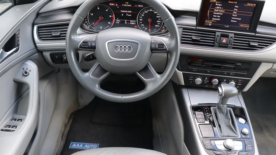 Audi A6 -