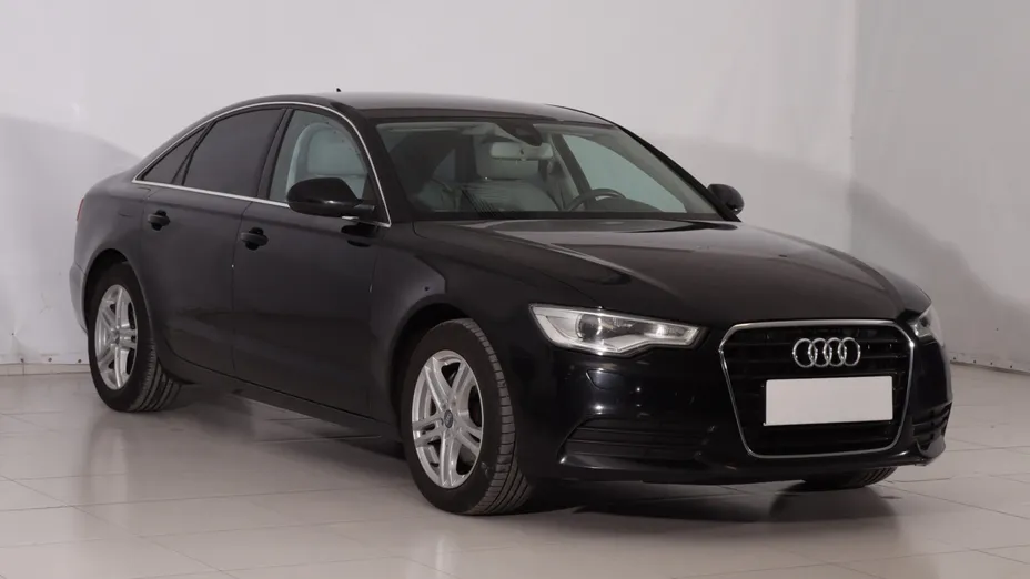 Audi A6 -