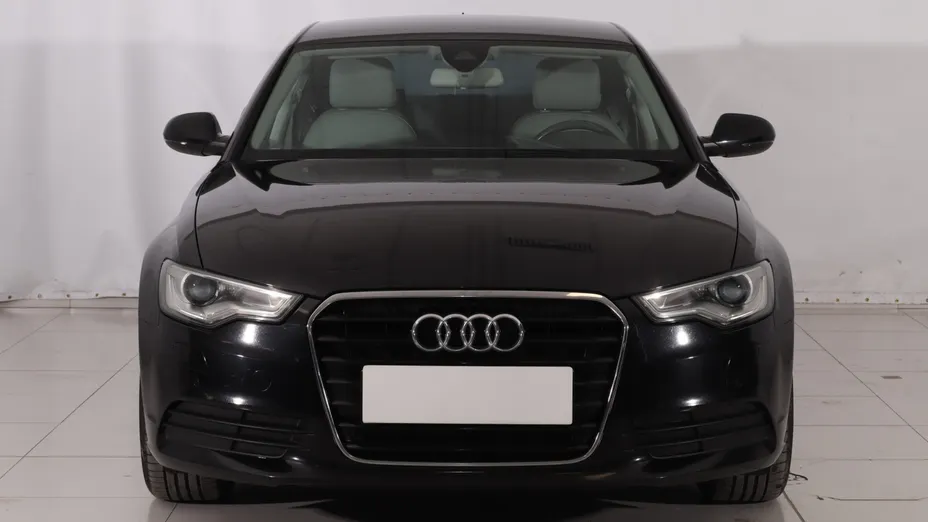 Audi A6 -