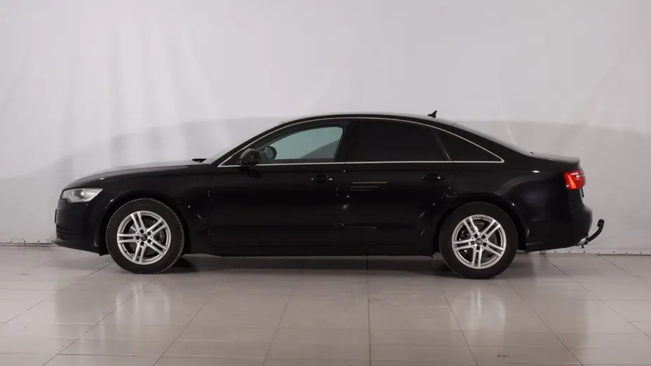 Audi A6 -