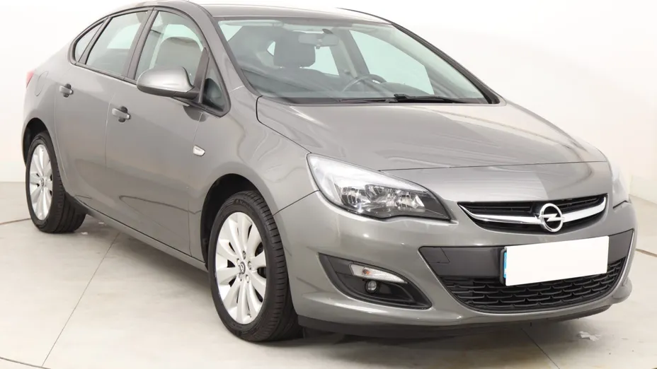 Opel Astra -