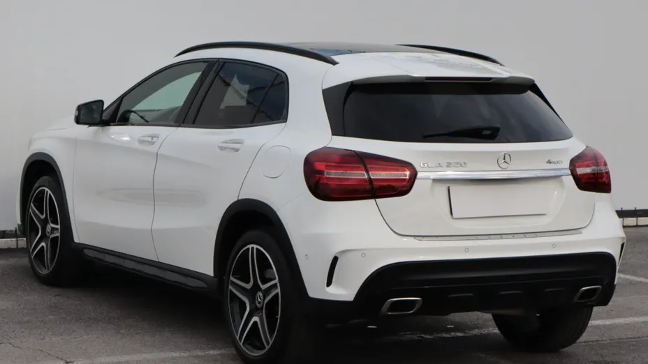 Mercedes GLA -