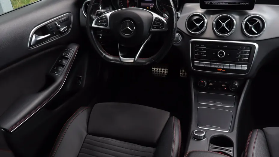 Mercedes GLA -