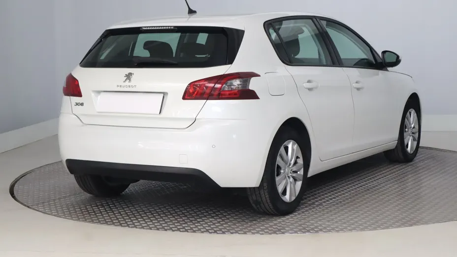 Peugeot 308 -