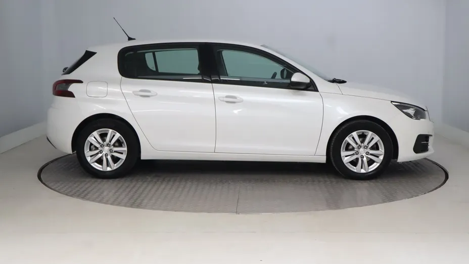 Peugeot 308 -