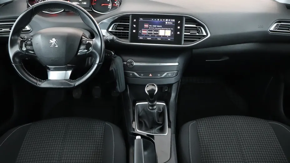 Peugeot 308 -