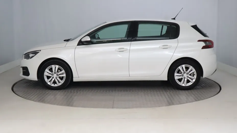 Peugeot 308 -