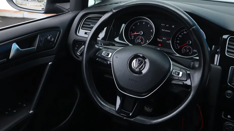 VW Golf -