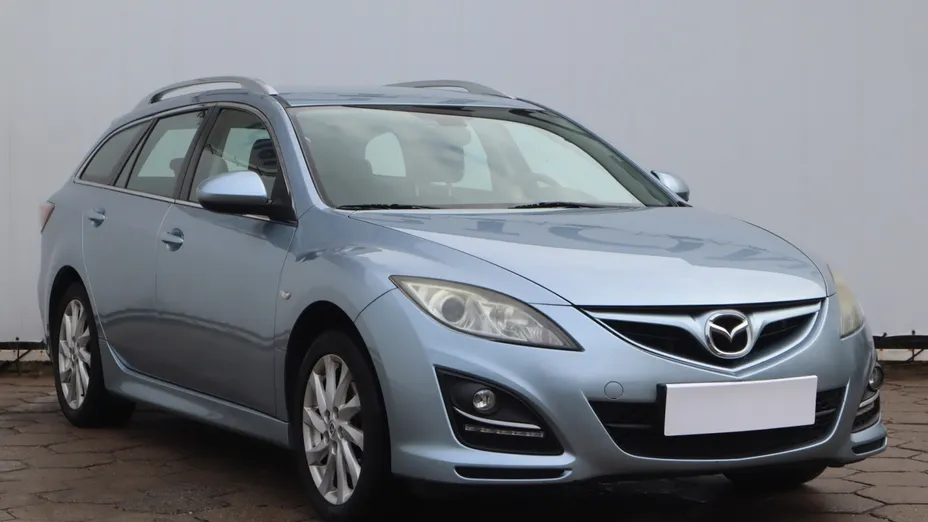 Mazda 6 -