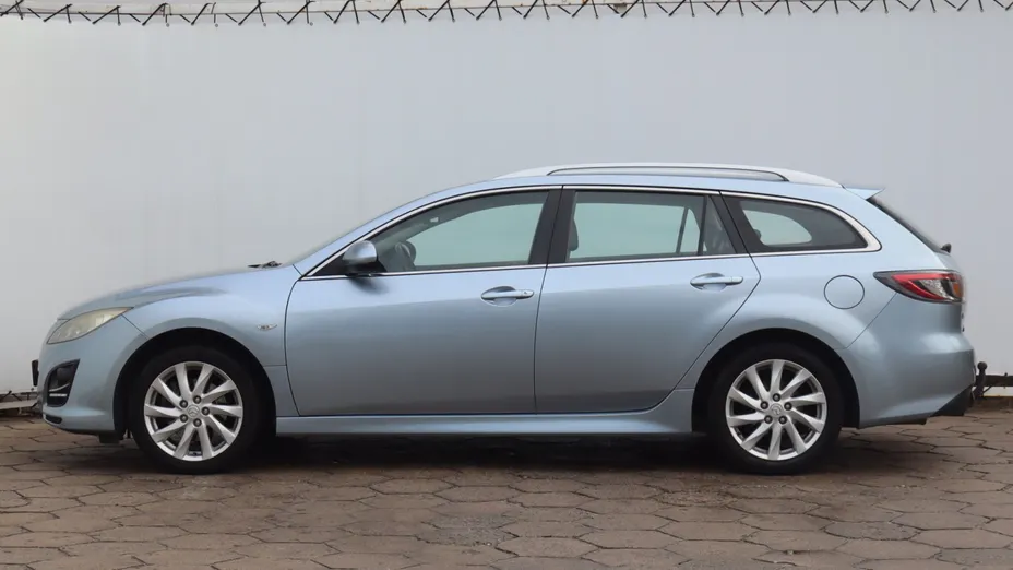 Mazda 6 -