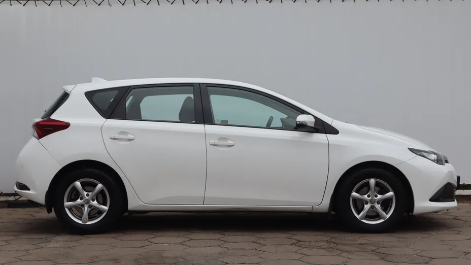 Toyota Auris -
