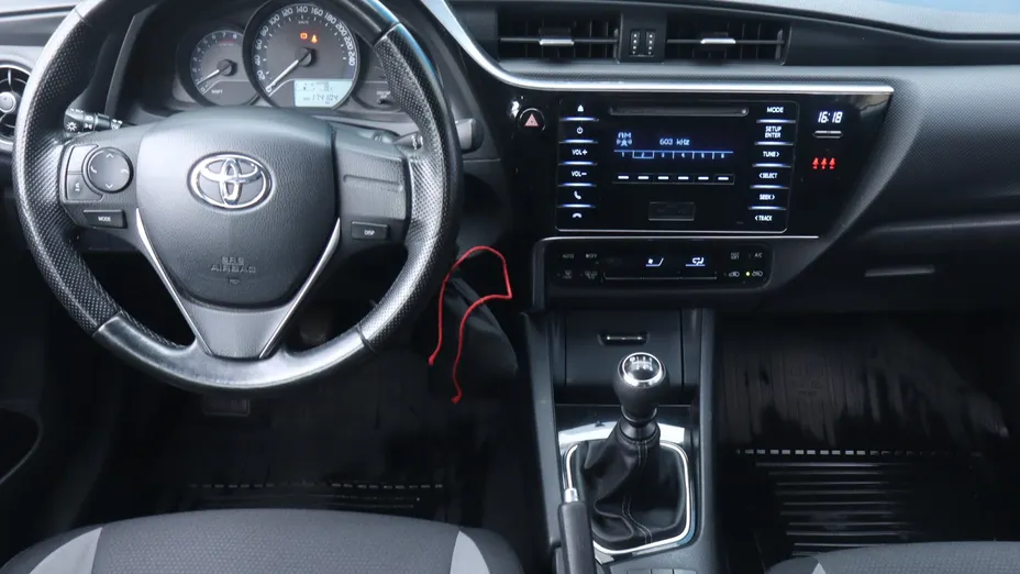 Toyota Auris -
