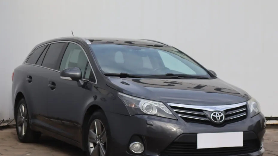 Toyota Avensis -