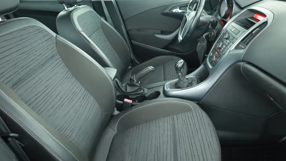 Opel Astra -