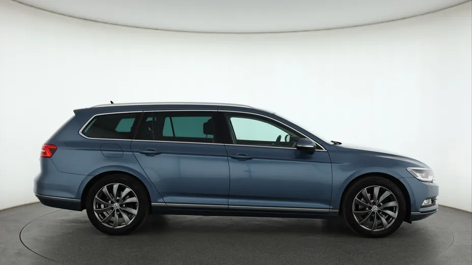 VW Passat -