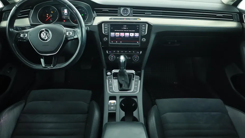 VW Passat -