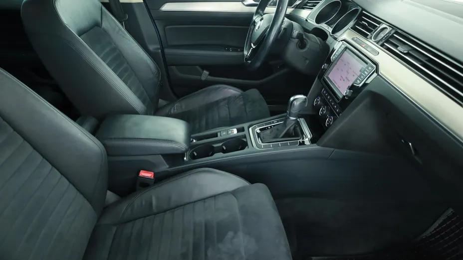 VW Passat -