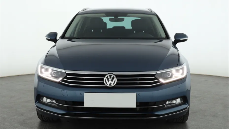 VW Passat -