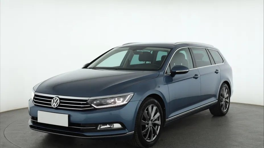 VW Passat -