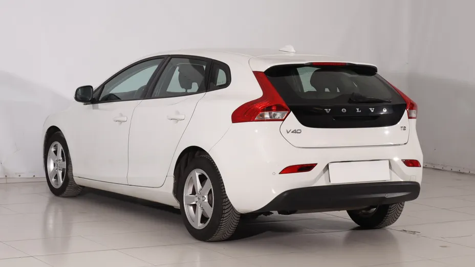 Volvo V40 -