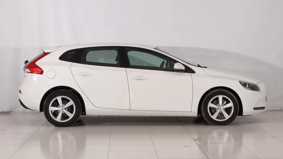 Volvo V40 -