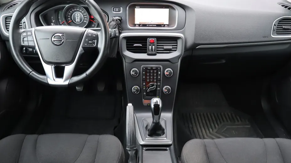 Volvo V40 -