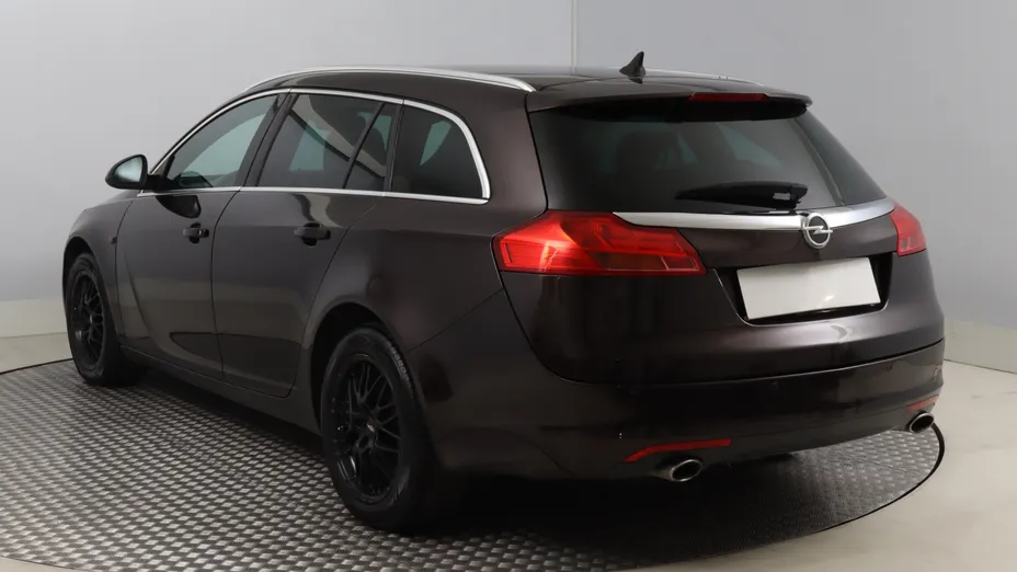 Opel Insignia -