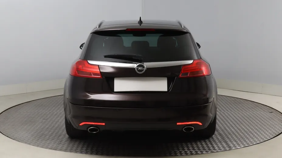 Opel Insignia -