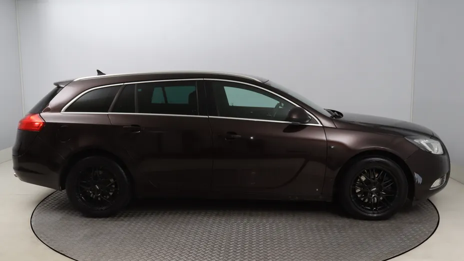 Opel Insignia -