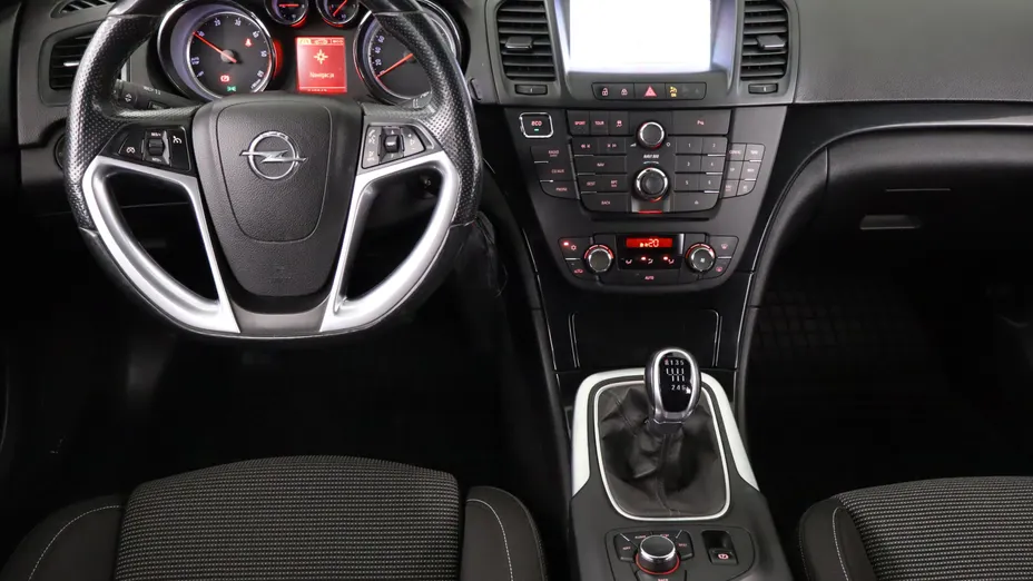 Opel Insignia -