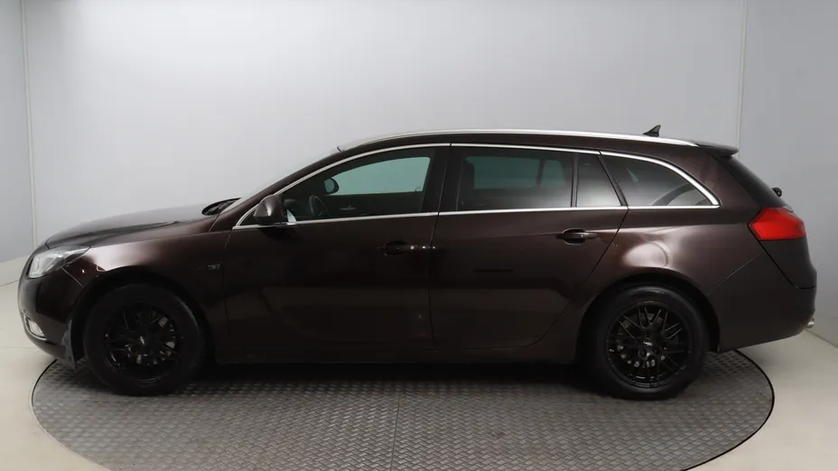 Opel Insignia -