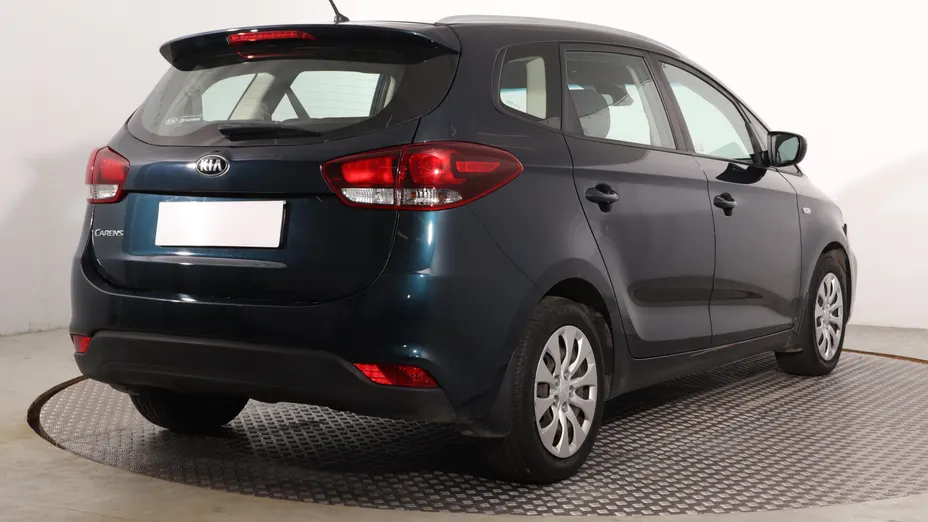 Kia Carens -
