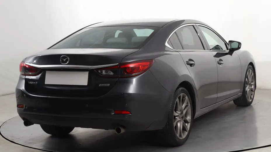 Mazda 6 -