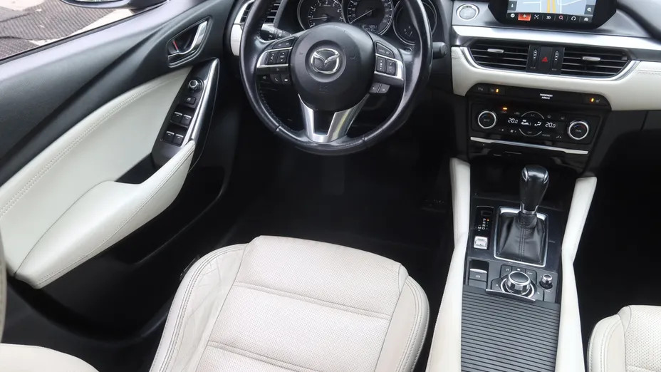 Mazda 6 -