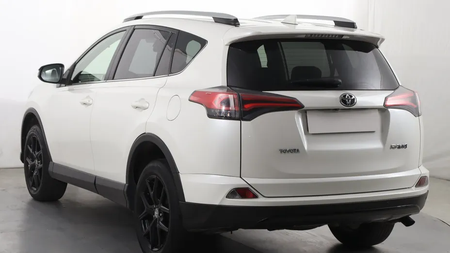 Toyota RAV4 -