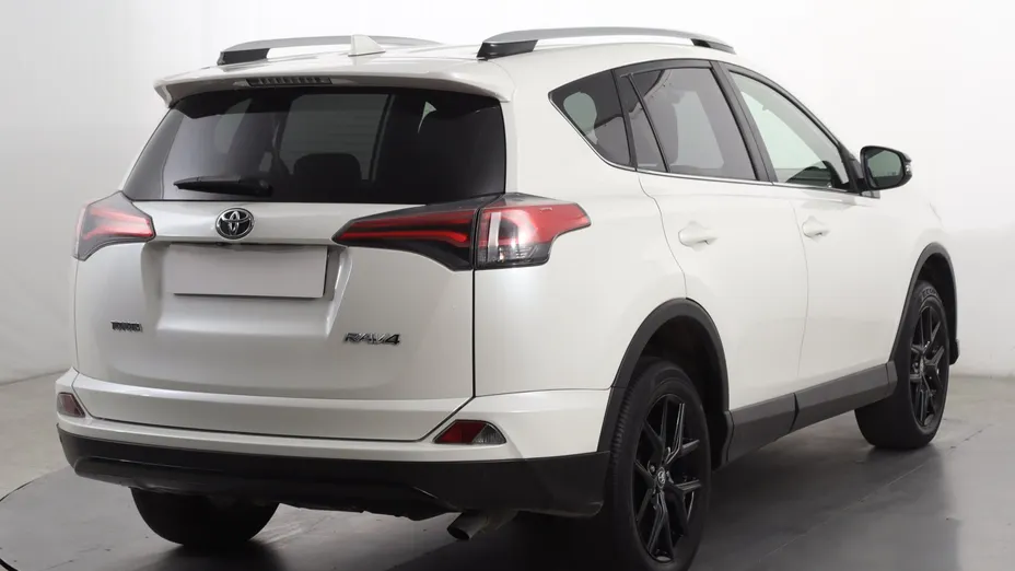 Toyota RAV4 -