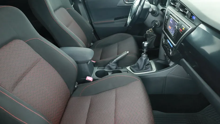 Toyota Auris -