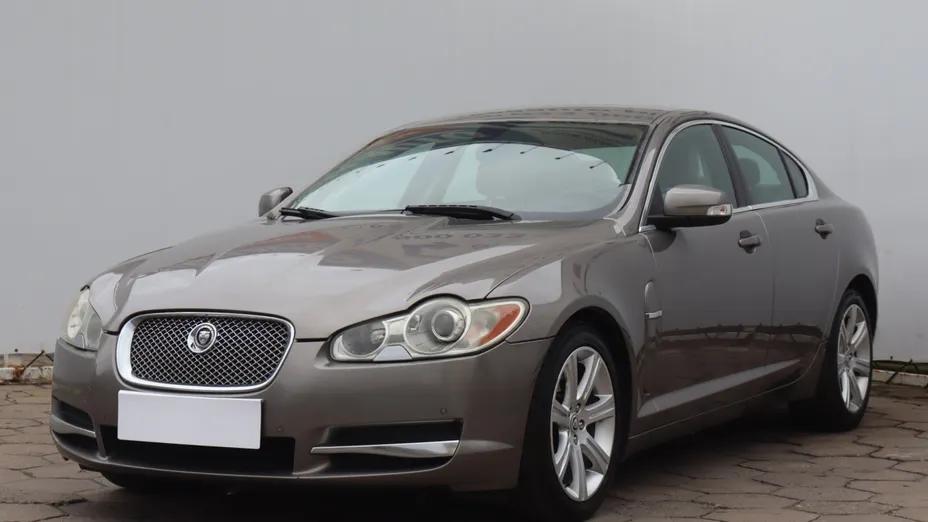 Jaguar XF -