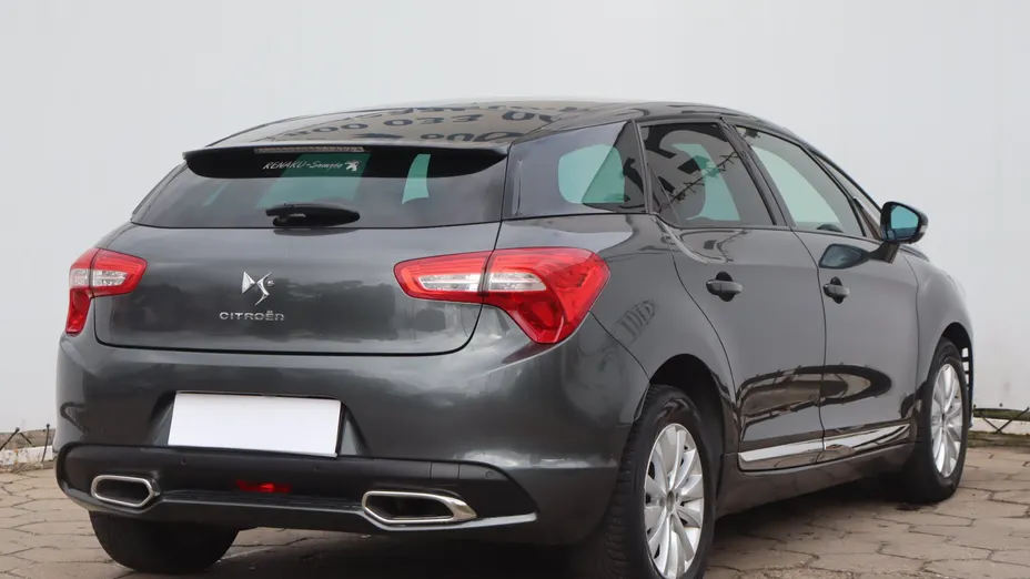 Citroen DS5 -